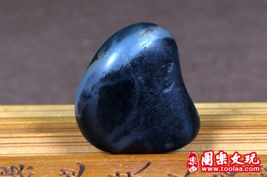 真玉和假玉的鉴别方法