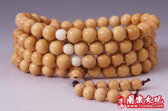 黄杨木手串如何盘玩