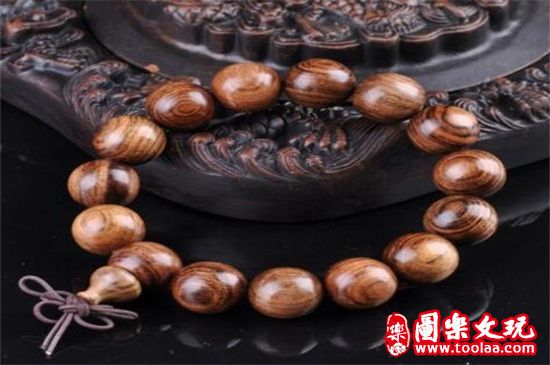 黄花梨手串对身体有好处吗