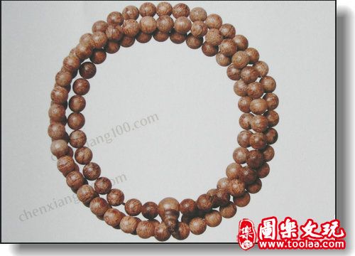 马拉OK沉香手珠 参考价格：7000-9000元
