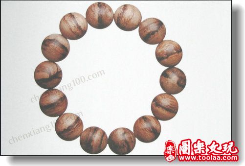 达拉干沉香手串 参考价格：10000-20000元